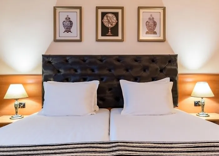 Lotus Family - Free Parking