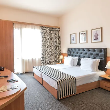 Otel Lotus Family - Free Parking