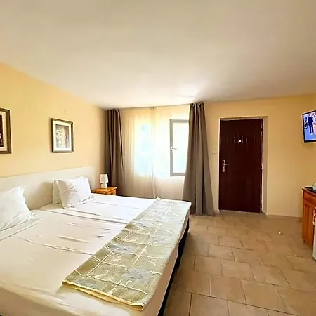Hotel Lotus Family - Free Parking Sunny Beach