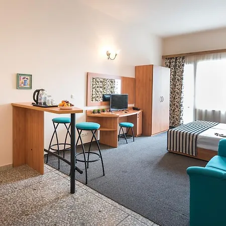 Lotus Family - Free Parking Hotell Slăntjev Brjag