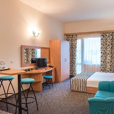 Lotus Family - Free Parking Hotell Slăntjev Brjag