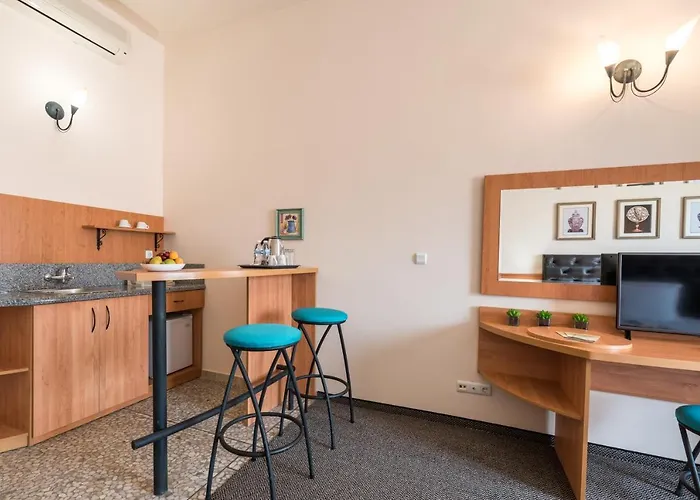 Hotell Lotus Family - Free Parking Slăntjev Brjag