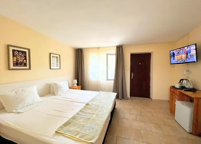 Lotus Family - Free Parking Szálloda 3*