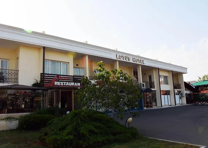 Lotus Family - Free Parking Szálloda