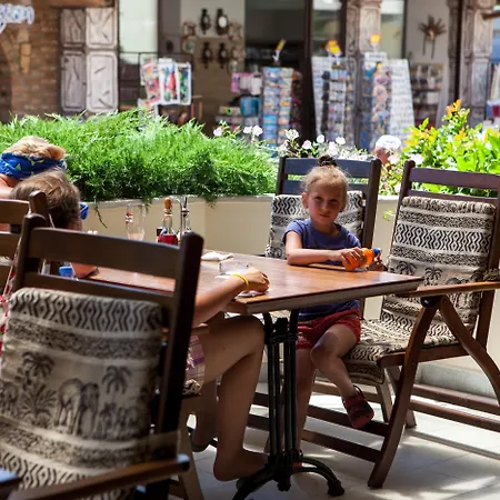 מלון Lotus Family - Free Parking