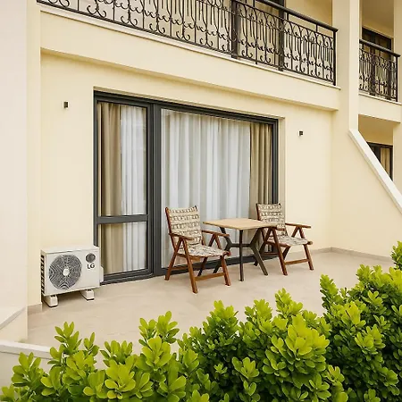 מלון Lotus Family - Free Parking סאני ביץ'