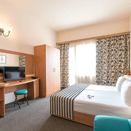 מלון Lotus Family - Free Parking