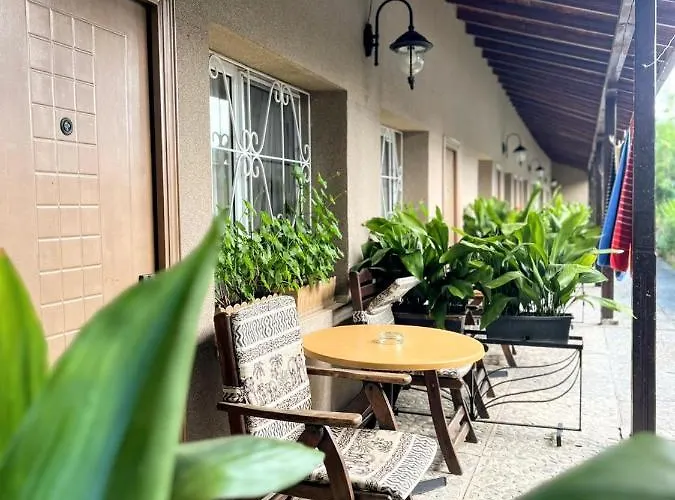 מלון Lotus Family - Free Parking סאני ביץ'