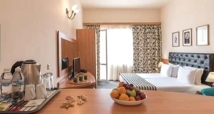 Hotel Lotus Family - Free Parking Sunny Beach