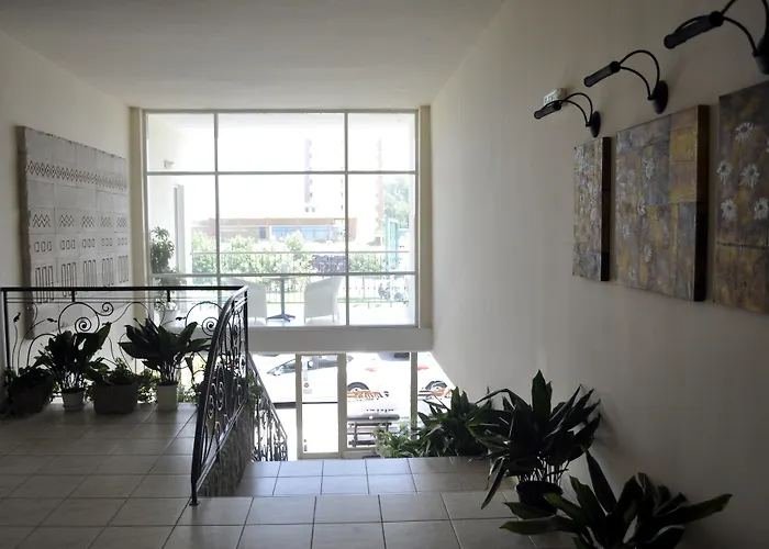 Lotus Family - Free Parking סאני ביץ'