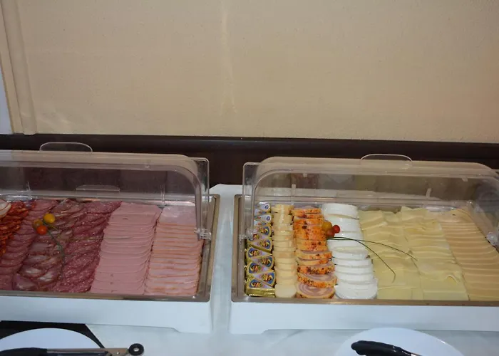 מלון Lotus Family - Free Parking